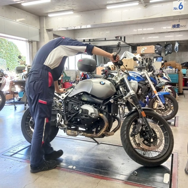 BMW正規ディーラーでのバイク整備・メカニック募集・未経験＆無資格大歓迎！必要なのは二輪への想い！年間休日125日以上【川越市】